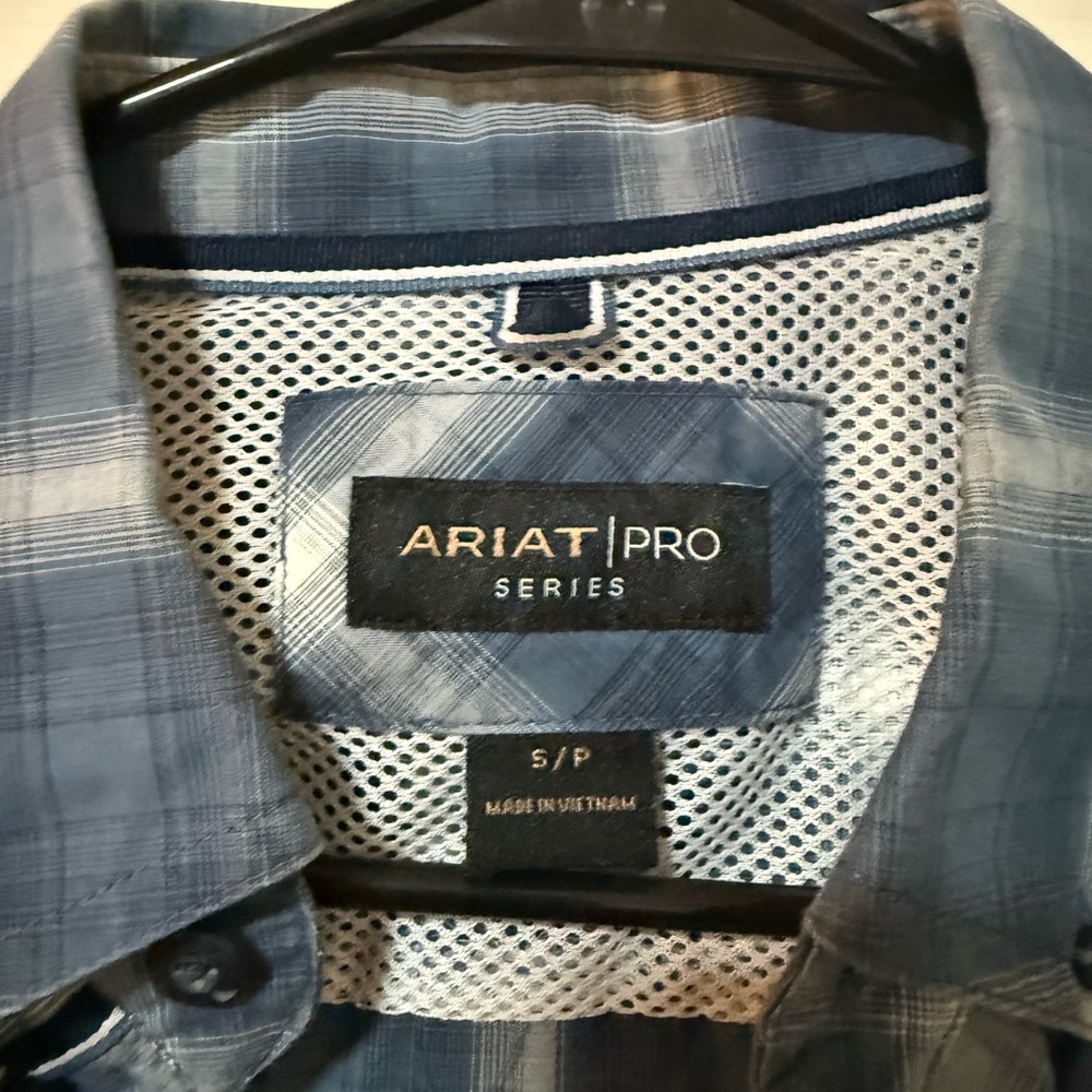 Ariat Pro Series short sleeve Small